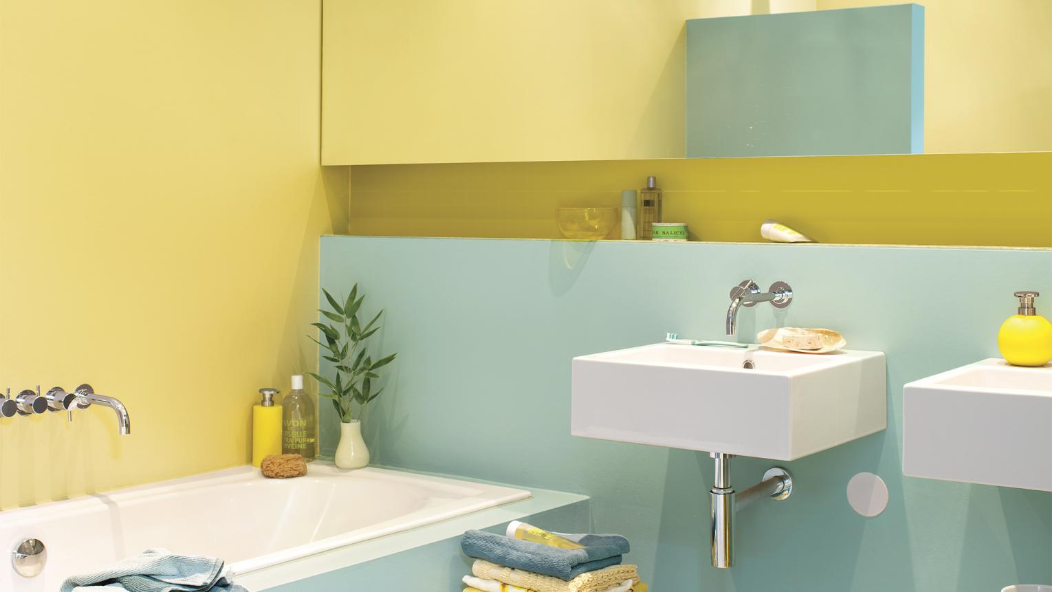 Phòng tắm nhỏ? Hãy khiến nó sống động bằng sắc màu